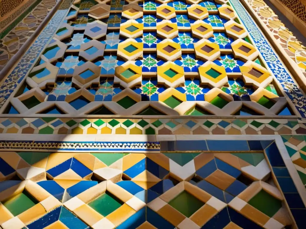 Increíble influencia de la arquitectura islámica en Europa: mosaicos y patrones geométricos coloridos en la Alhambra, Granada