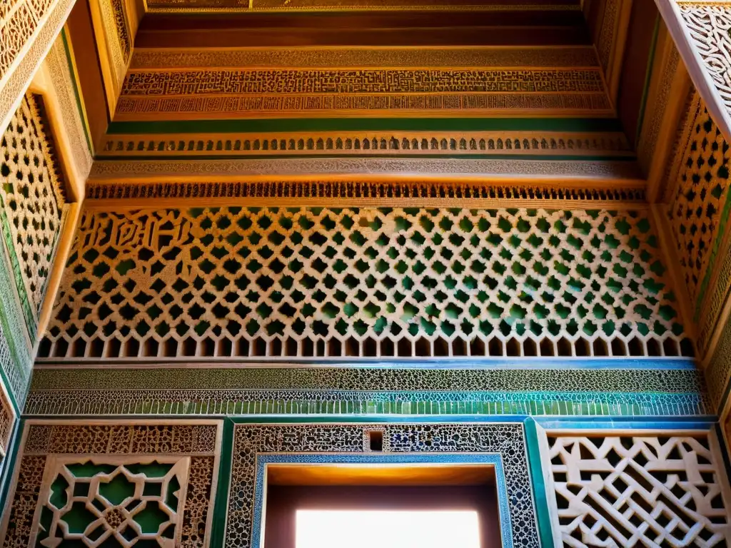 El legado islámico de la Alhambra en España cobra vida en esta imagen, mostrando la belleza de su arte y arquitectura