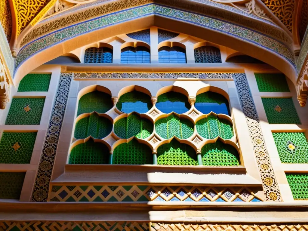 Resonancias de la cultura occidental en la impresionante Alhambra, Granada, con sus mosaicos y patrones geométricos iluminados por el sol